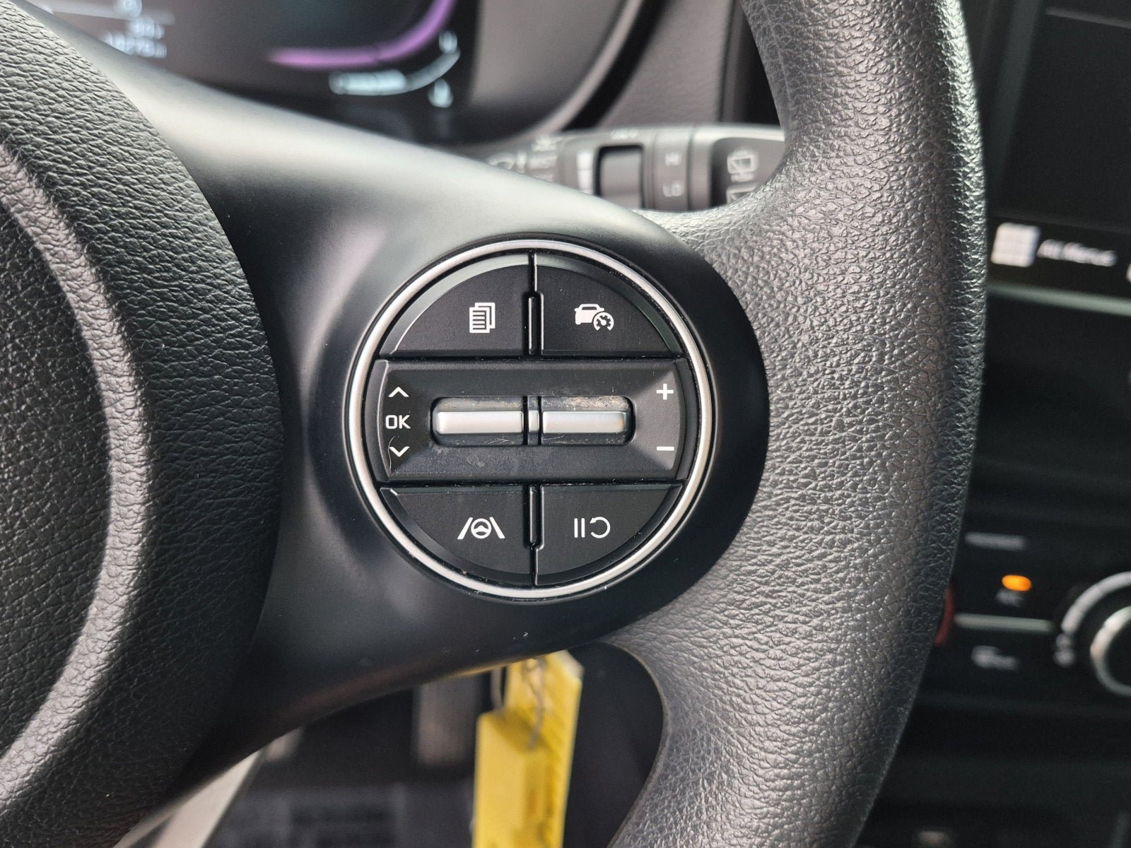 Used 2023 Kia Soul LX FWD image 28