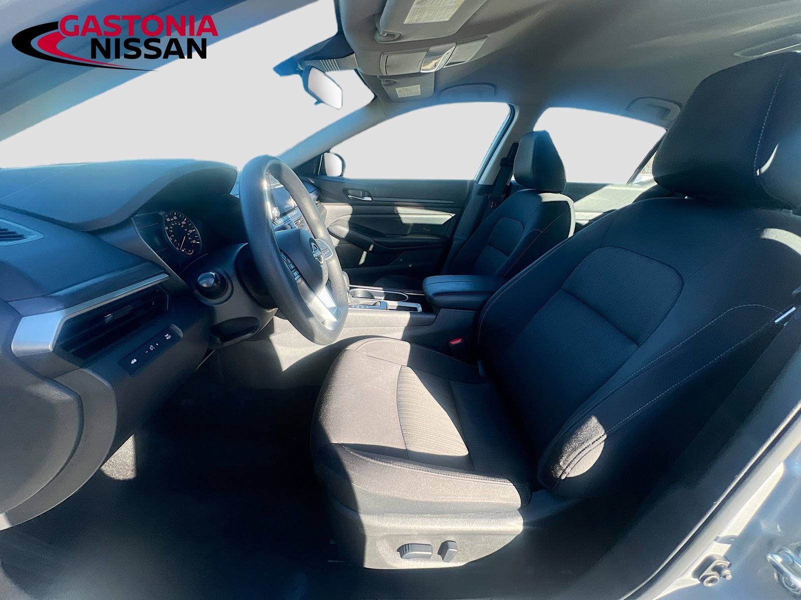 Used 2024 Nissan Altima 2.5 SV image 26