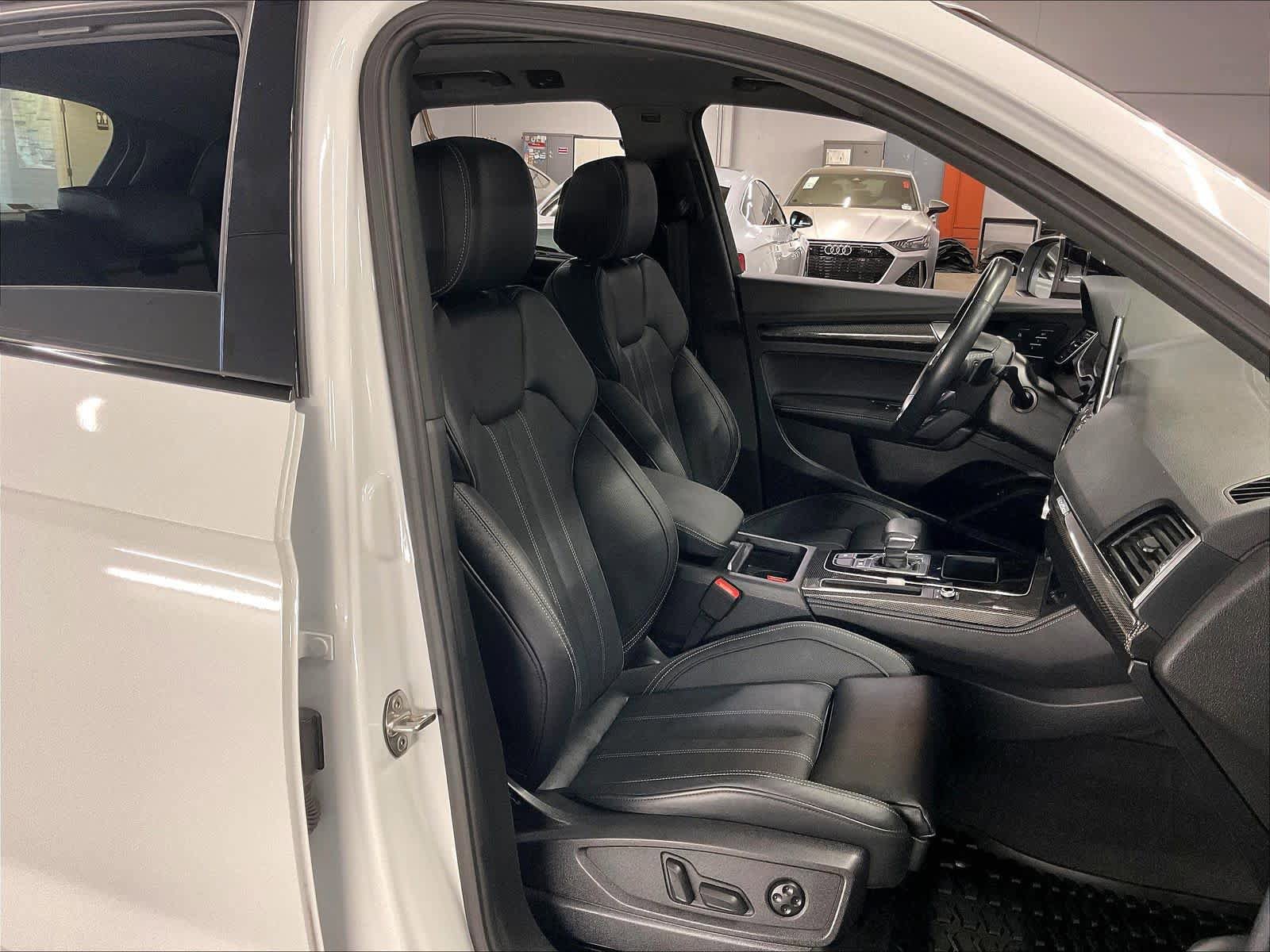 Used 2023 Audi SQ5 Prestige w/ Prestige Package image 9