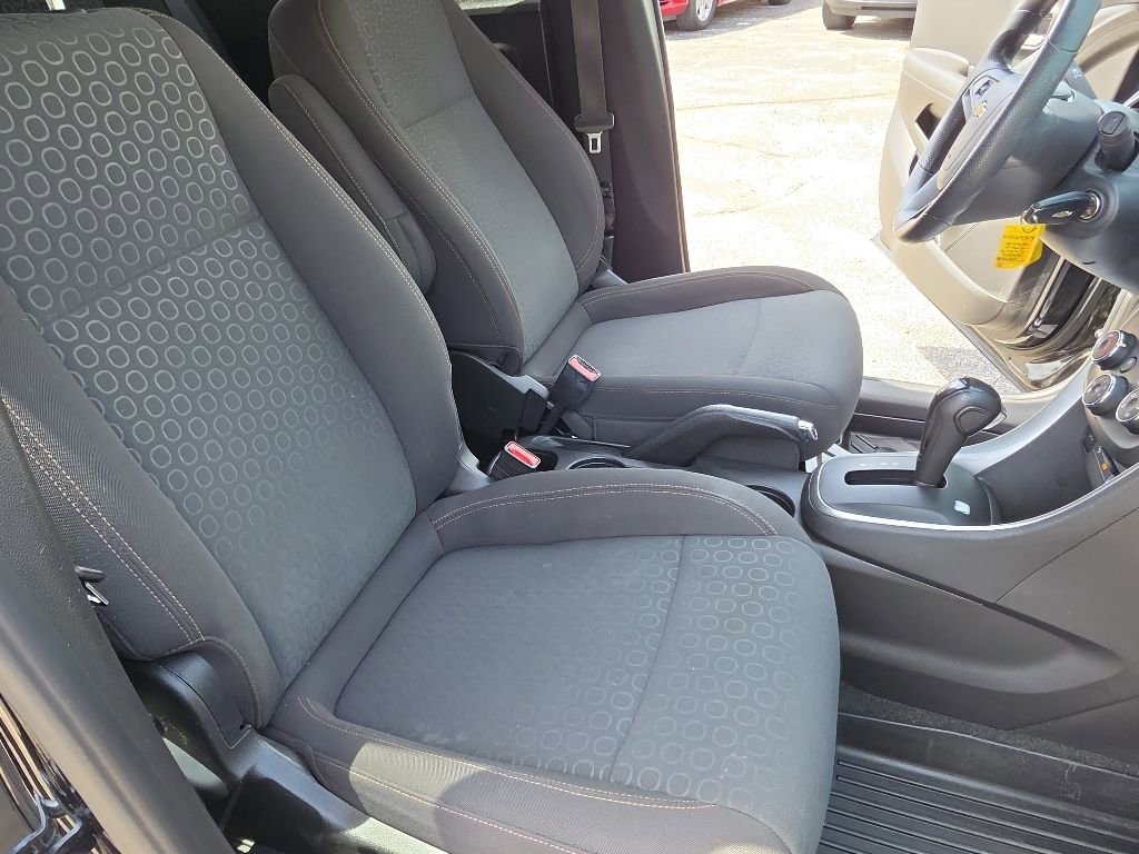Used 2020 Chevrolet Trax LS w/ Tint and Cruise Package FWD image 23