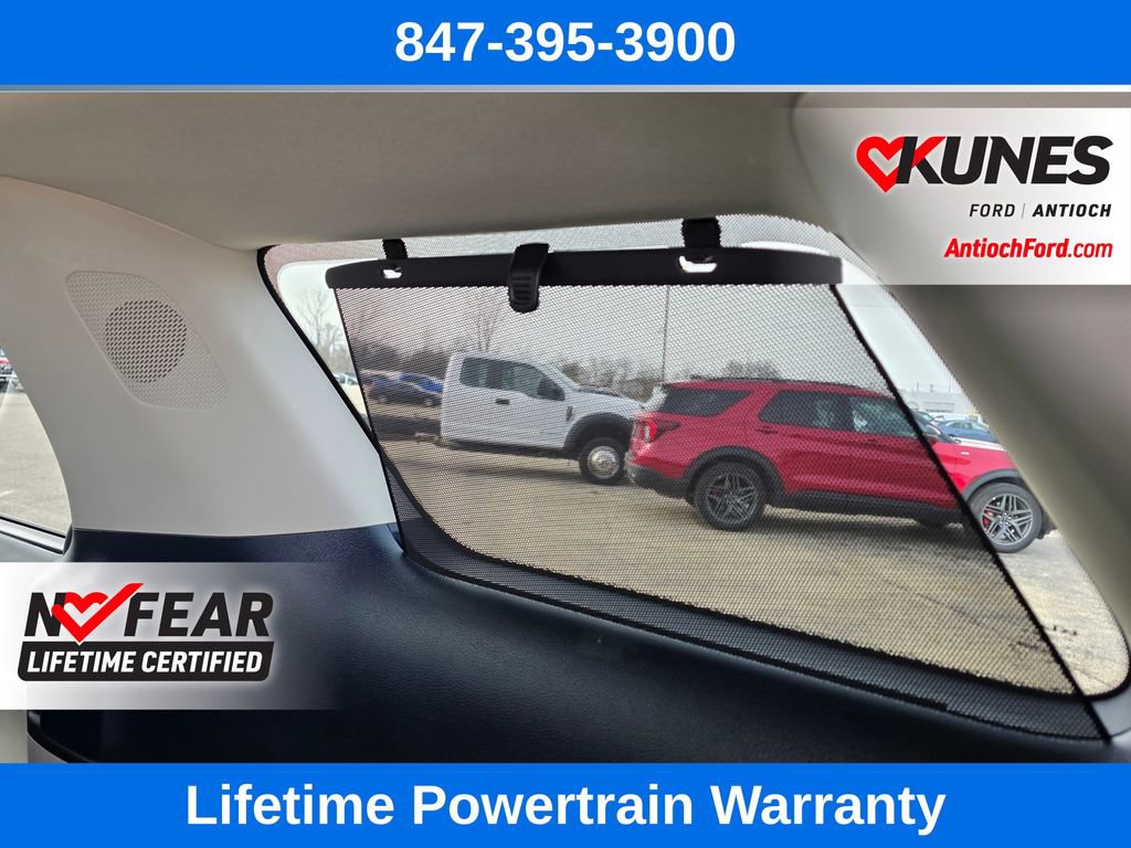 Used 2025 Kia Carnival SX Prestige image 34