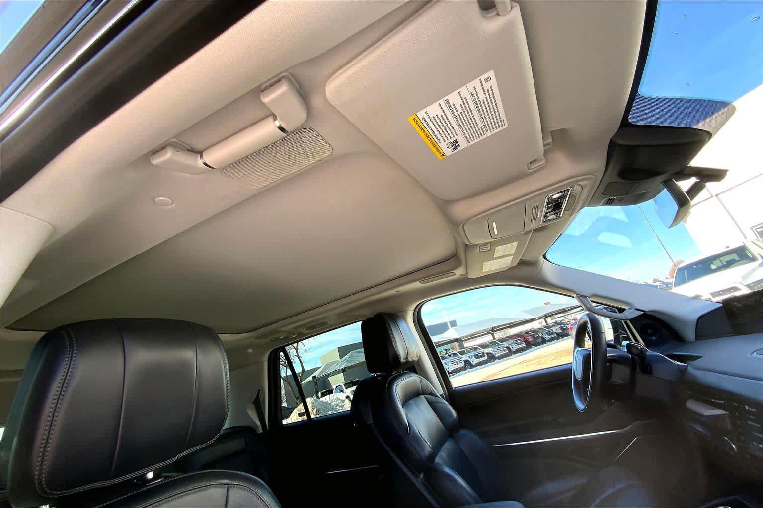 Used 2025 Lincoln Navigator Reserve AWD/4WD image 26