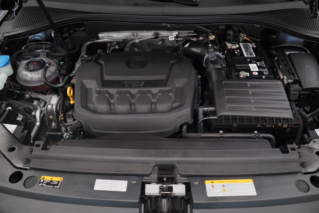 Used 2023 Volkswagen Tiguan SE R-Line image 13