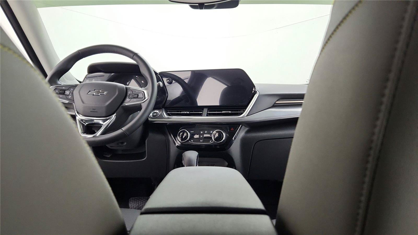 Used 2026 Chevrolet Trax ACTIV FWD image 26