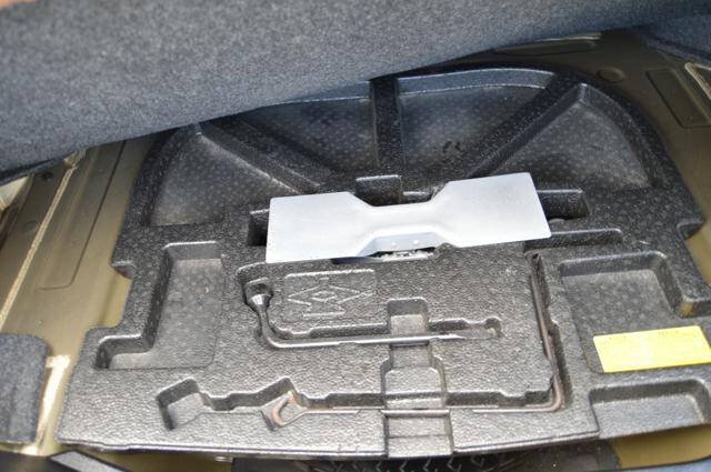 Used 2013 Toyota Avalon Limited FWD image 35
