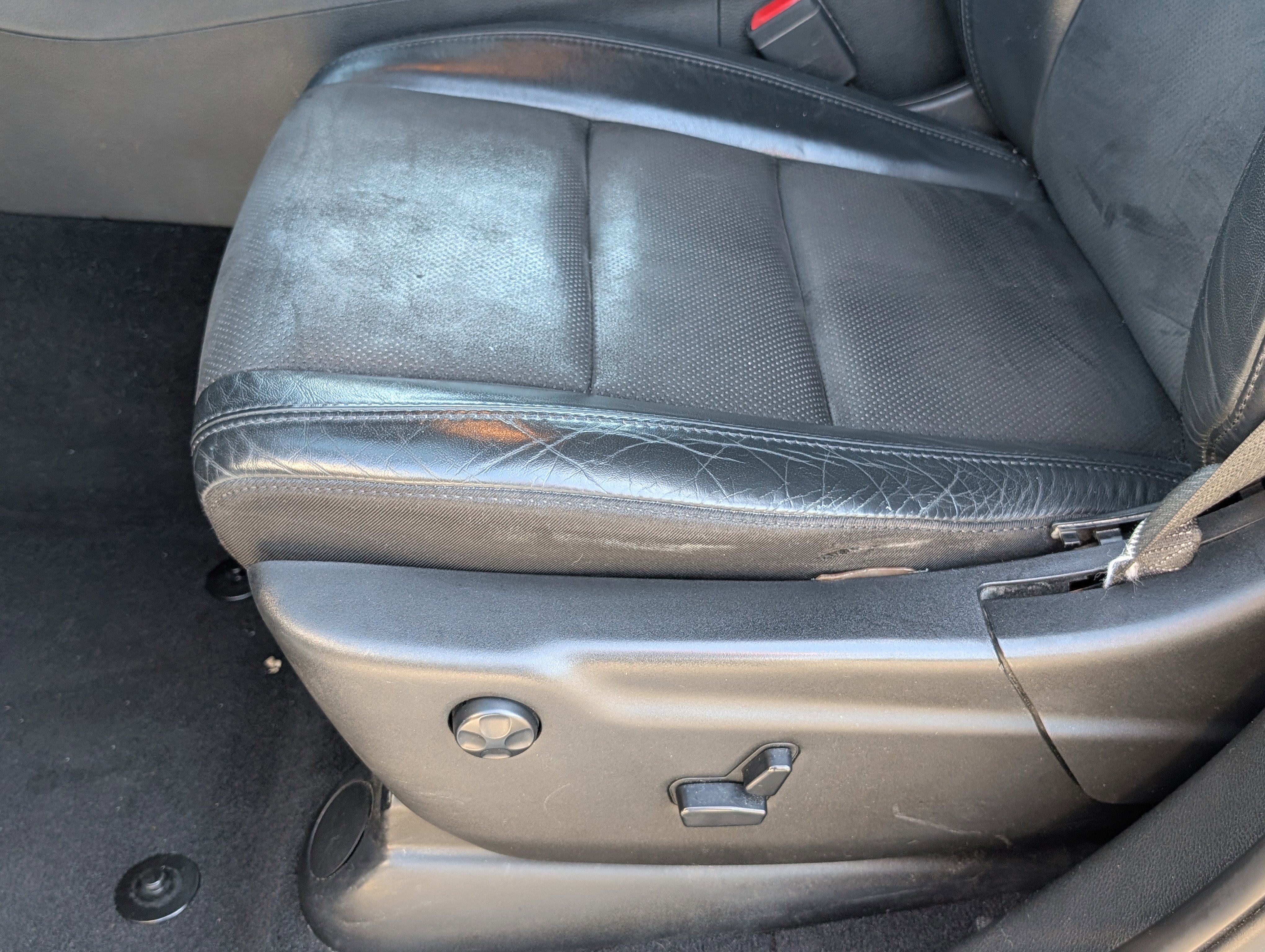 Used 2020 Dodge Durango GT image 11