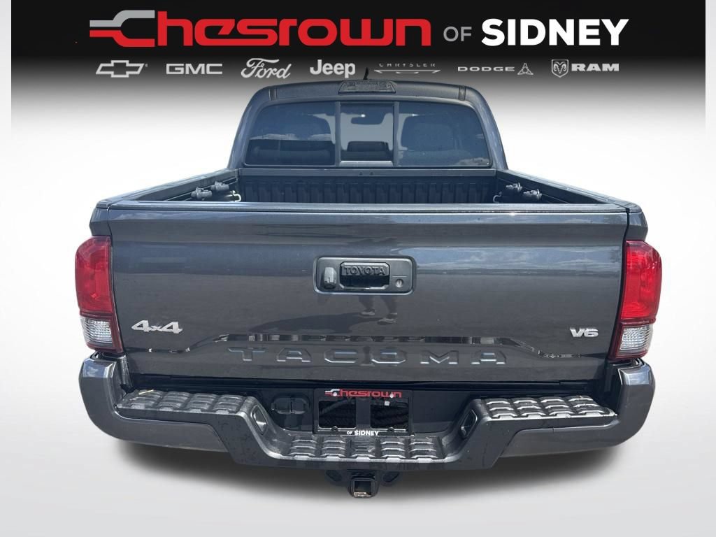 Used 2021 Toyota Tacoma SR AWD/4WD image 4