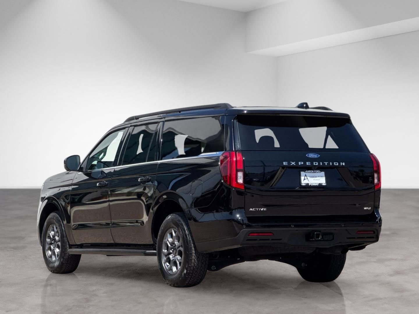 Used 2025 Ford Expedition Max Active RWD image 4