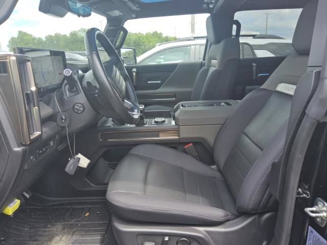 Used 2025 GMC Hummer EV 2X w/ LPO, Sport Package AWD/4WD image 5