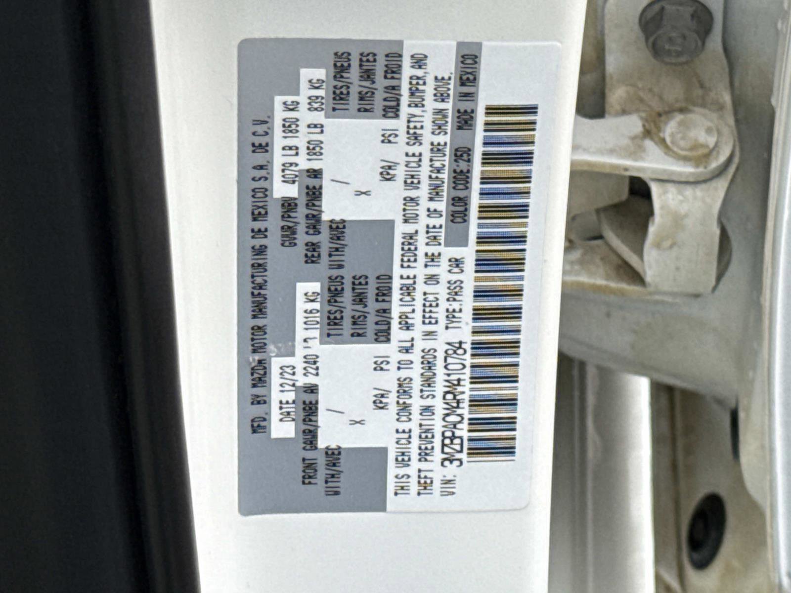 Used 2024 MAZDA MAZDA3 s image 30