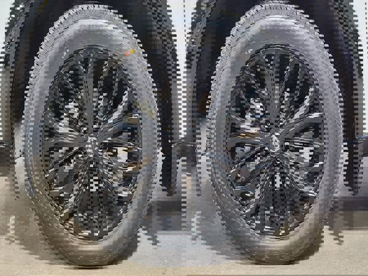 Used 2024 Nissan Rogue Platinum w/ Platinum Premium Package image 28