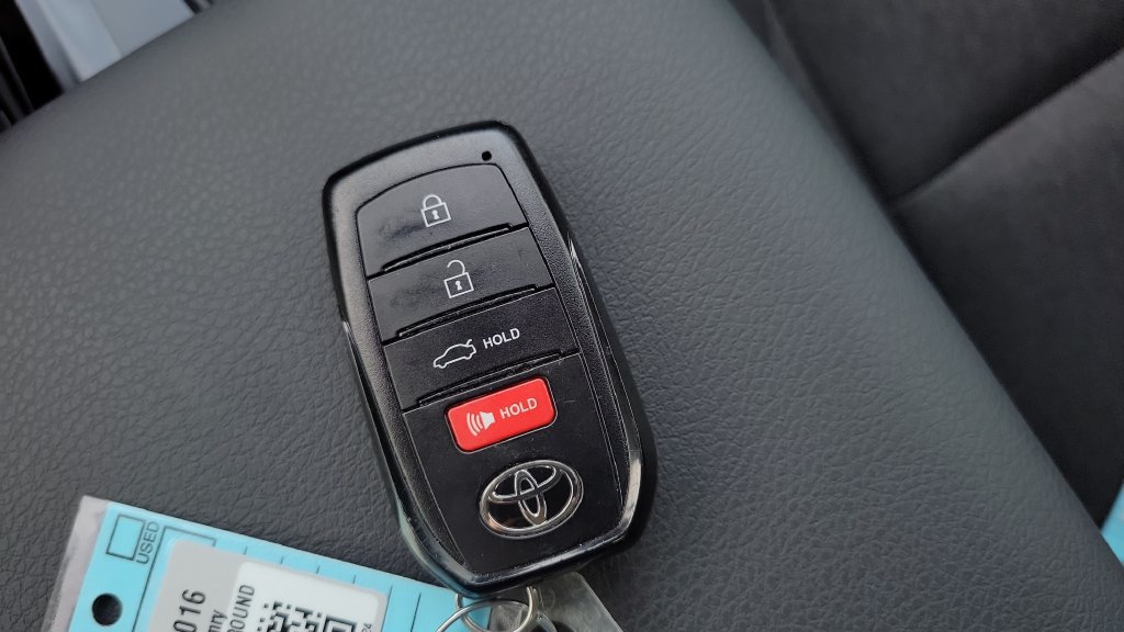 Used 2026 Toyota Camry LE w/ Convenience Package FWD image 27