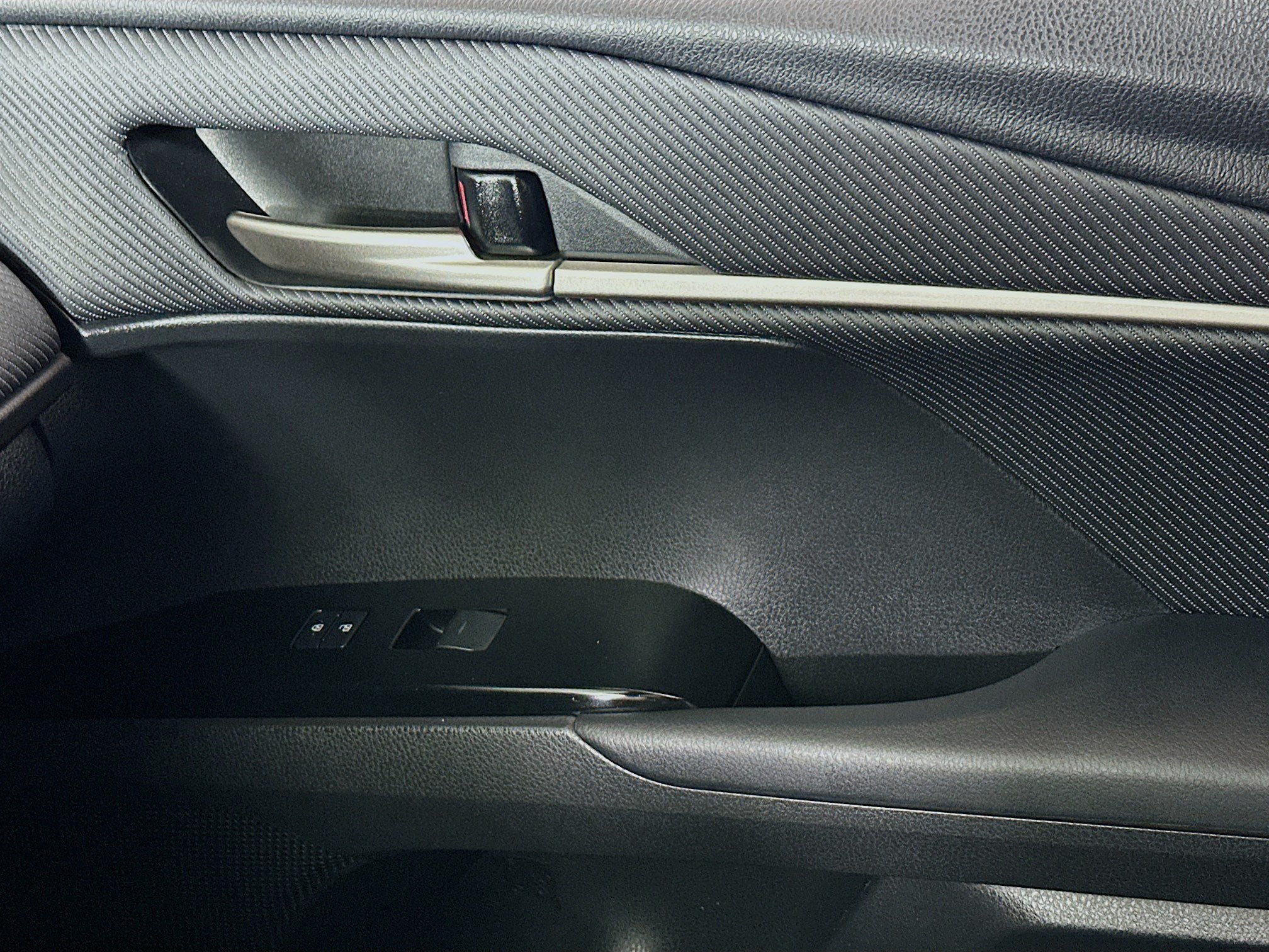 Used 2025 Toyota Camry SE w/ Multimedia Upgrade Package FWD image 17