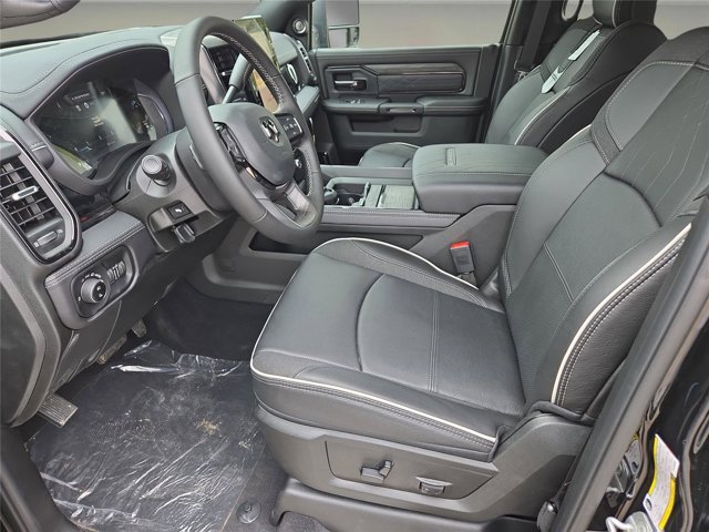 New 2026 RAM 2500 Limited AWD/4WD image 32
