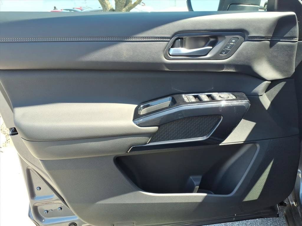 New 2026 Nissan Pathfinder Platinum AWD/4WD image 11