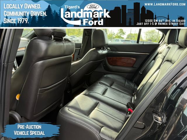 Used 2015 Lincoln MKS AWD w/ Equipment Group 201A image 16