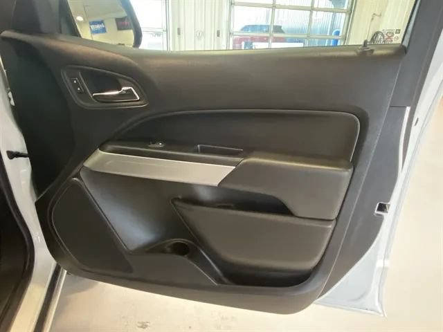 Used 2022 Chevrolet Colorado LT w/ LT Convenience Package AWD/4WD image 22