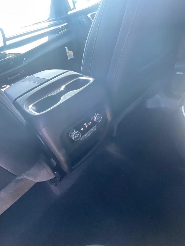 Used 2025 Buick Enclave Sport Touring FWD image 23