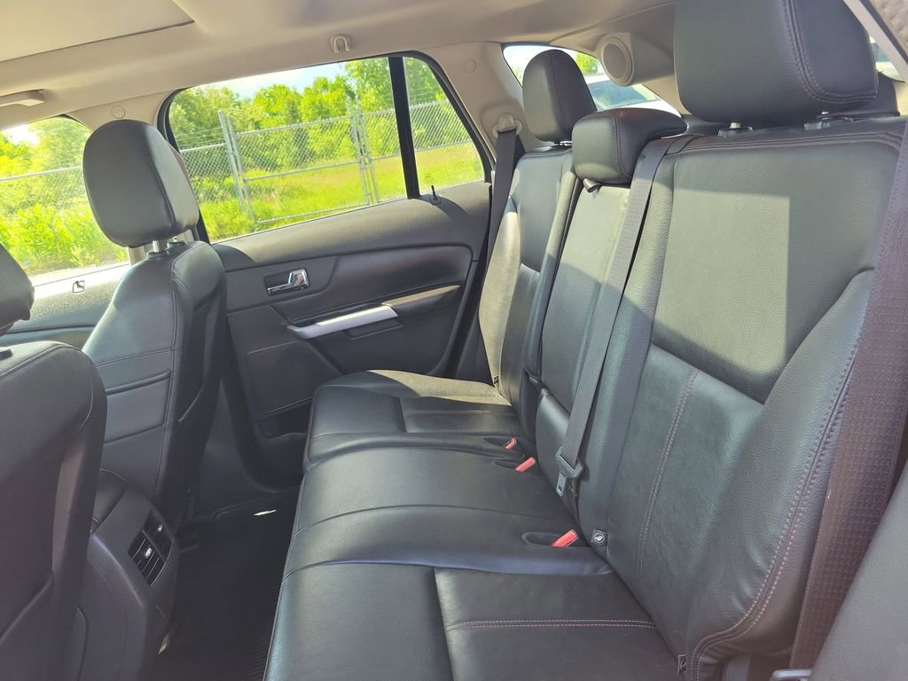 Used 2014 Ford Edge Limited w/ Equipment Group 302A AWD/4WD image 28