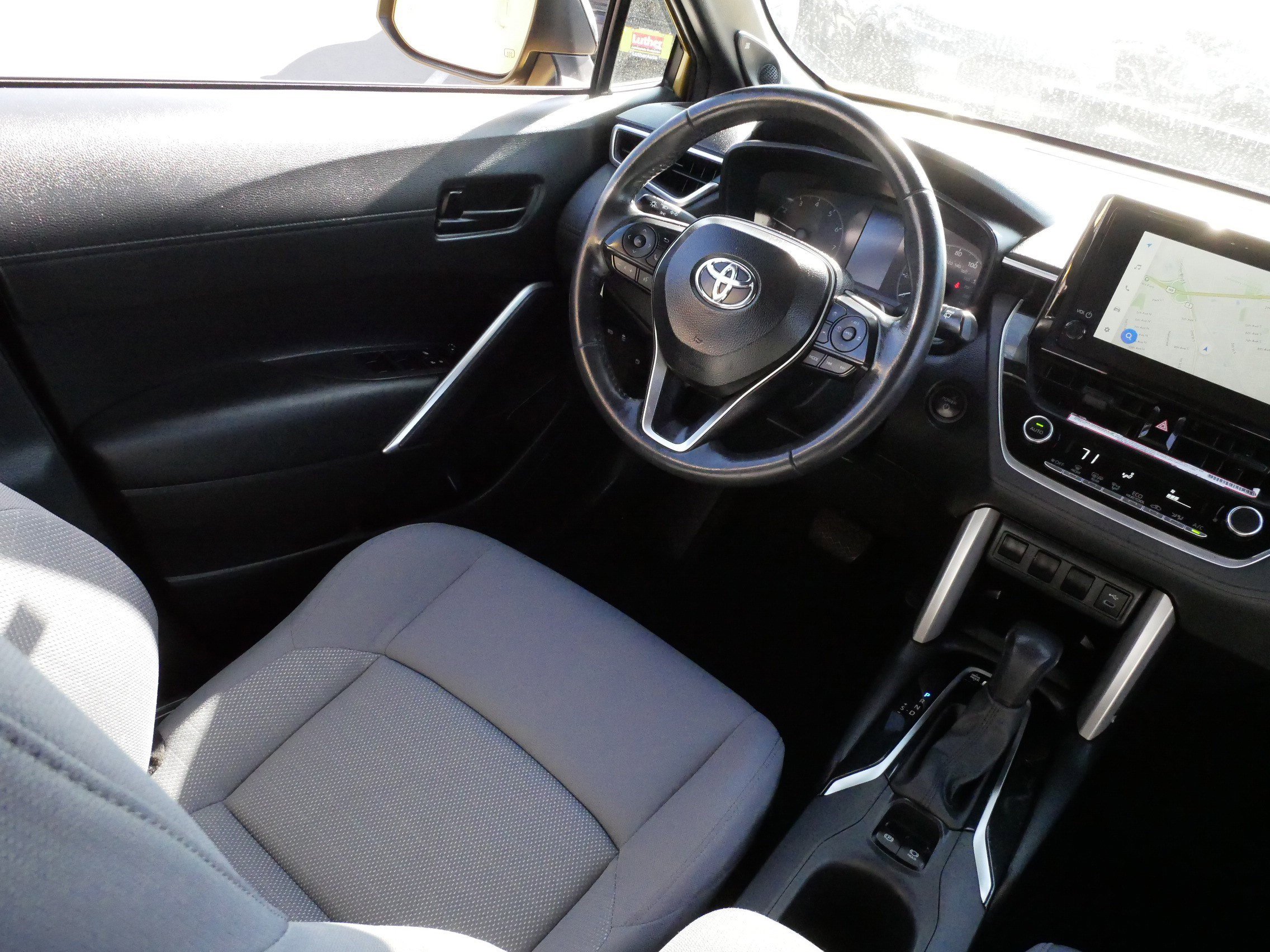 Used 2024 Toyota Corolla Cross SE w/ Moonroof Package AWD/4WD image 9