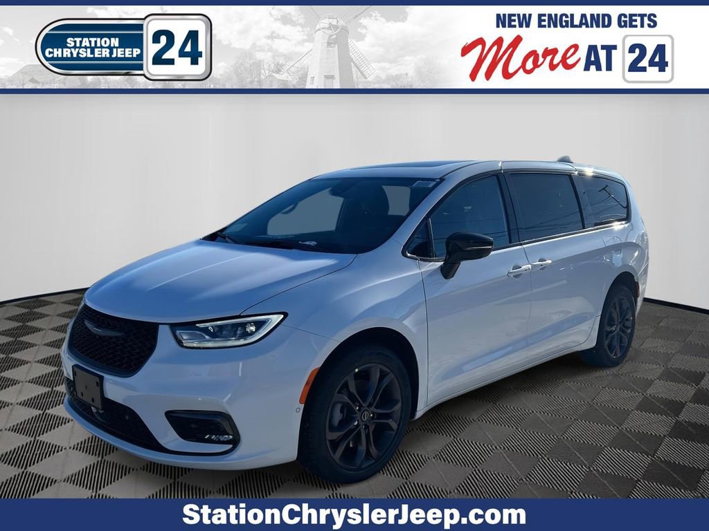 New 2026 Chrysler Pacifica Select image 1