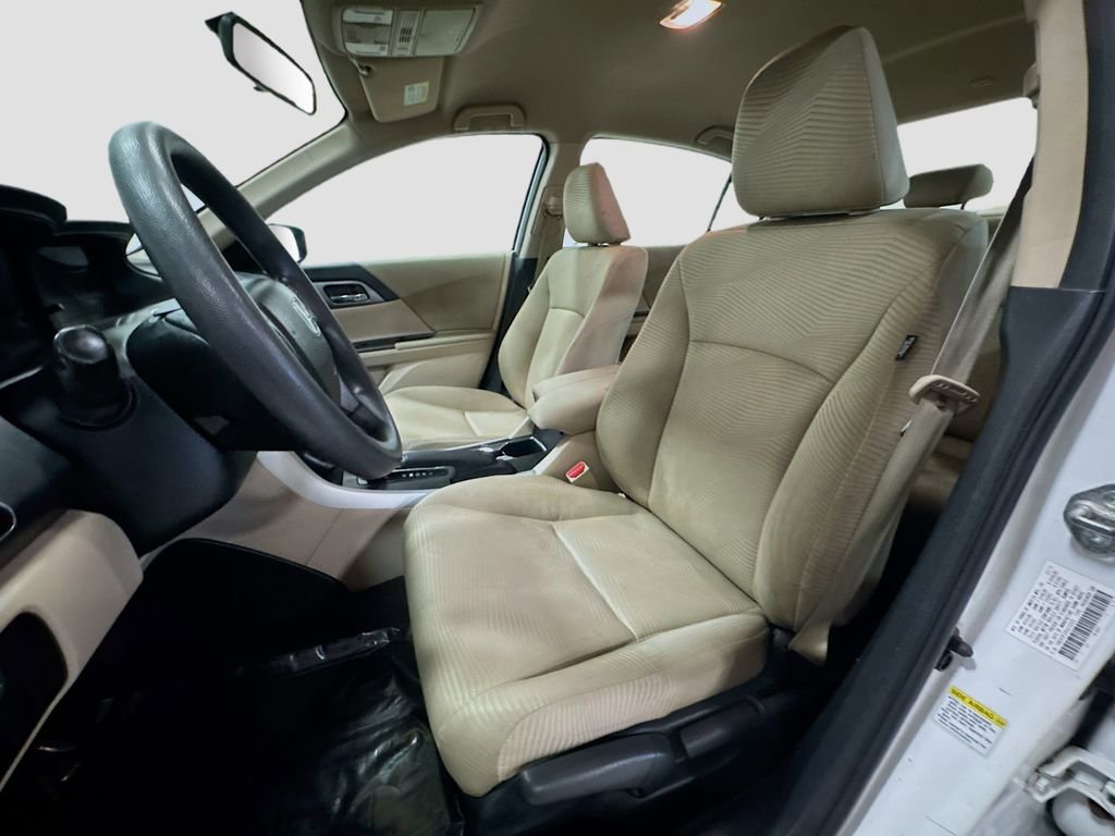 Used 2015 Honda Accord LX image 23