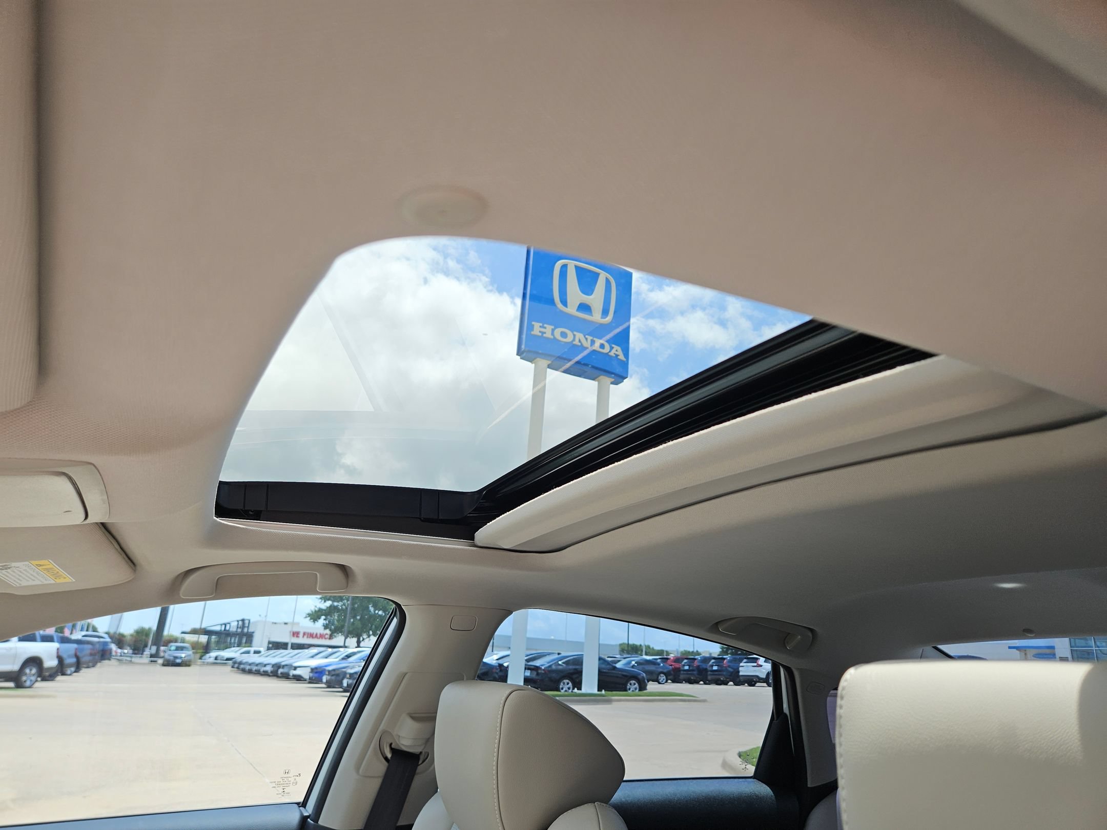 Certified 2022 Honda Accord Touring image 18
