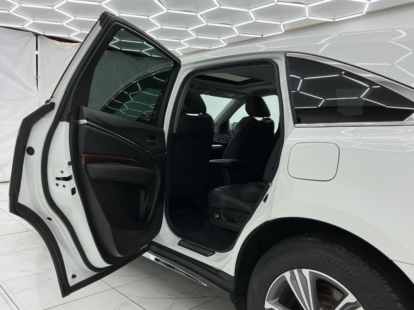 Used 2019 Acura MDX FWD image 22