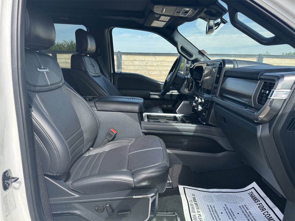 Used 2025 Ford F350 Platinum w/ FX4 Off-Road Package image 11