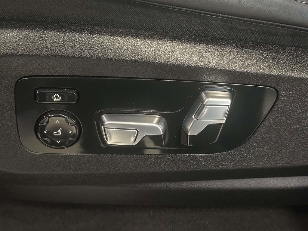 Used 2024 BMW X5 xDrive50e AWD/4WD image 22