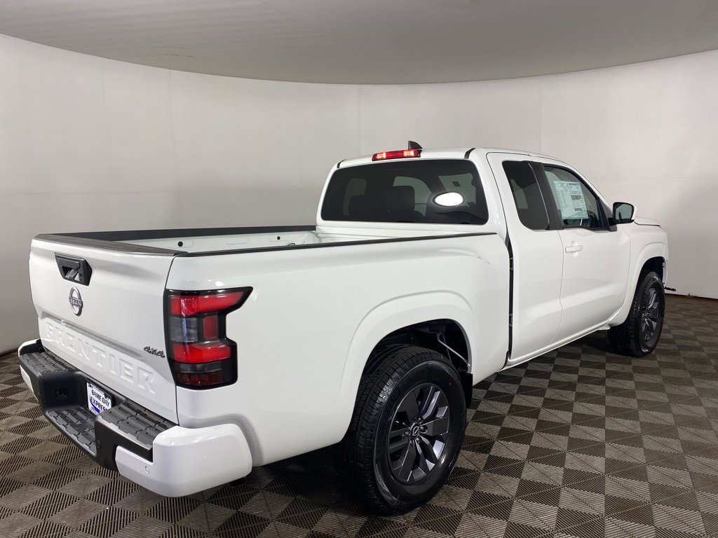 Used 2025 Nissan Frontier SV image 6