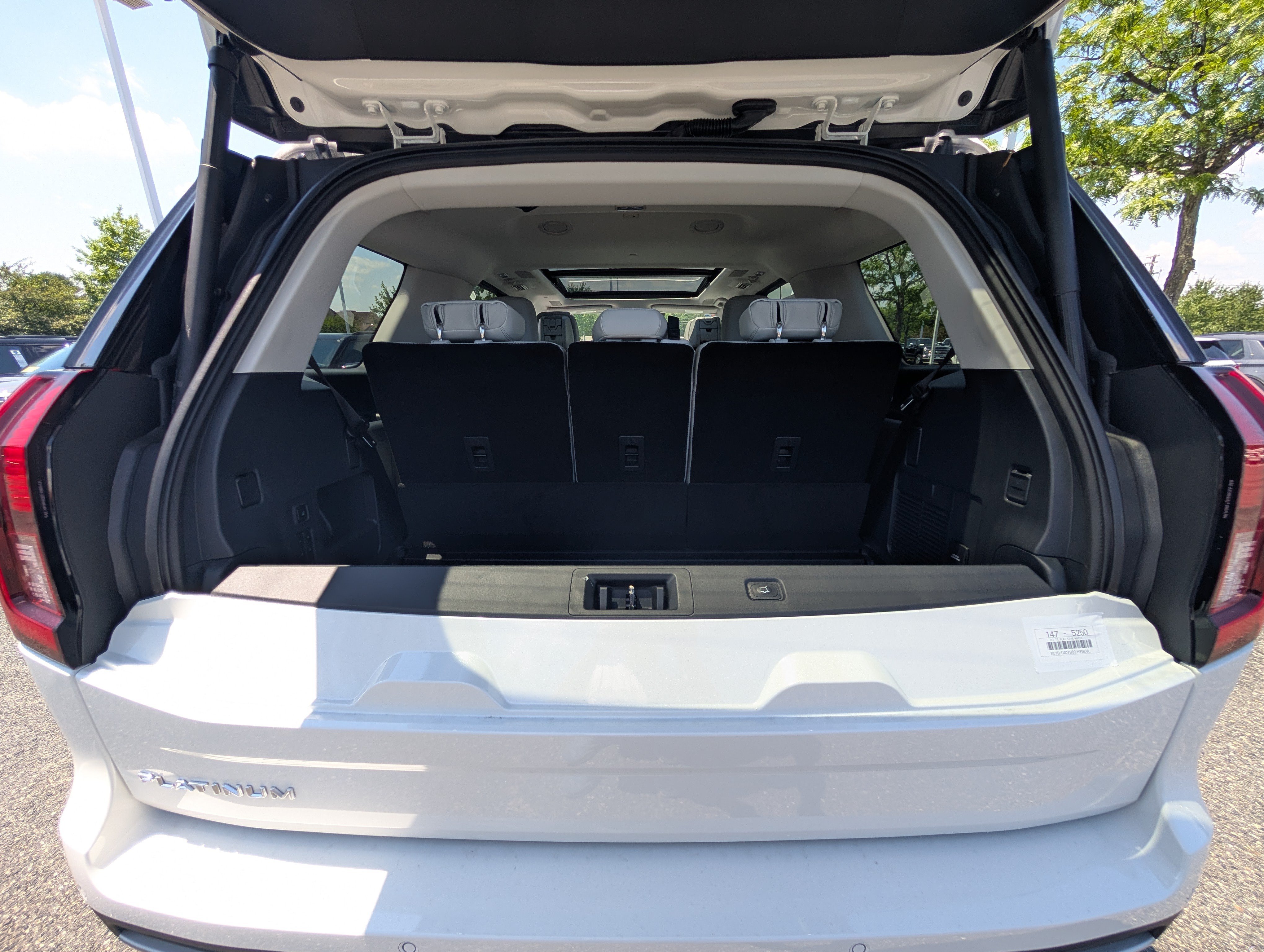 New 2026 Ford Expedition Platinum w/ Platinum Ultimate Package AWD/4WD image 9