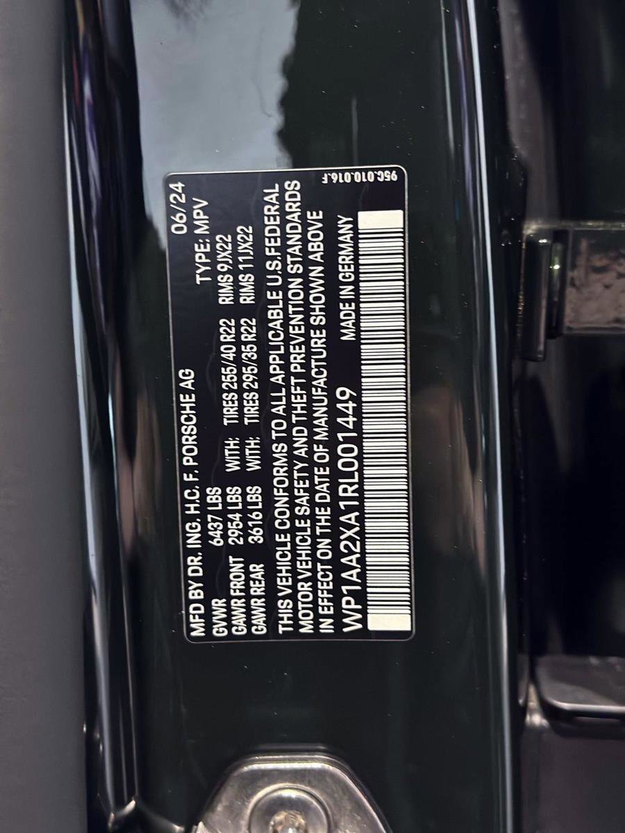 New 2024 Porsche Macan 4 Electric image 32