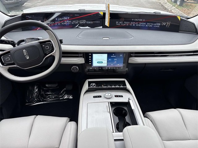 New 2025 Lincoln Navigator L Reserve image 16