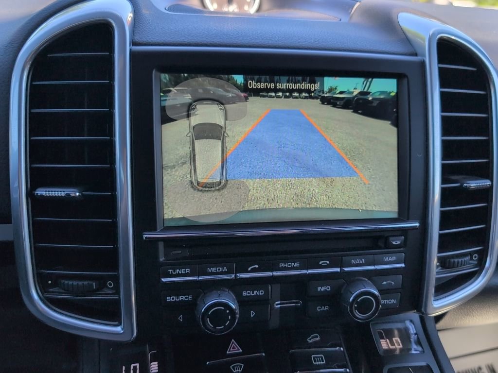 Used 2016 Porsche Cayenne image 17