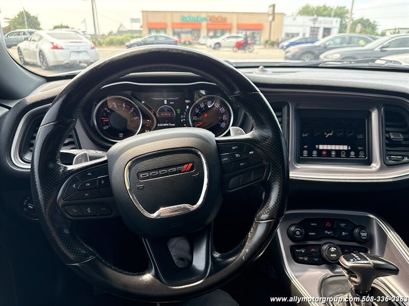 Used 2020 Dodge Challenger GT w/ Driver Convenience Group AWD/4WD image 17