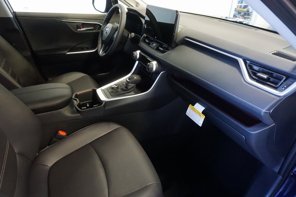 New 2025 Toyota RAV4 Limited image 28
