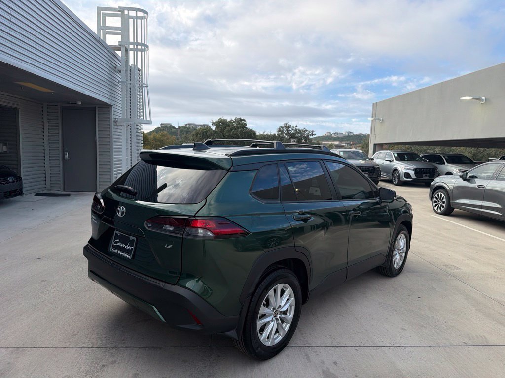 Used 2026 Toyota Corolla Cross LE FWD image 9