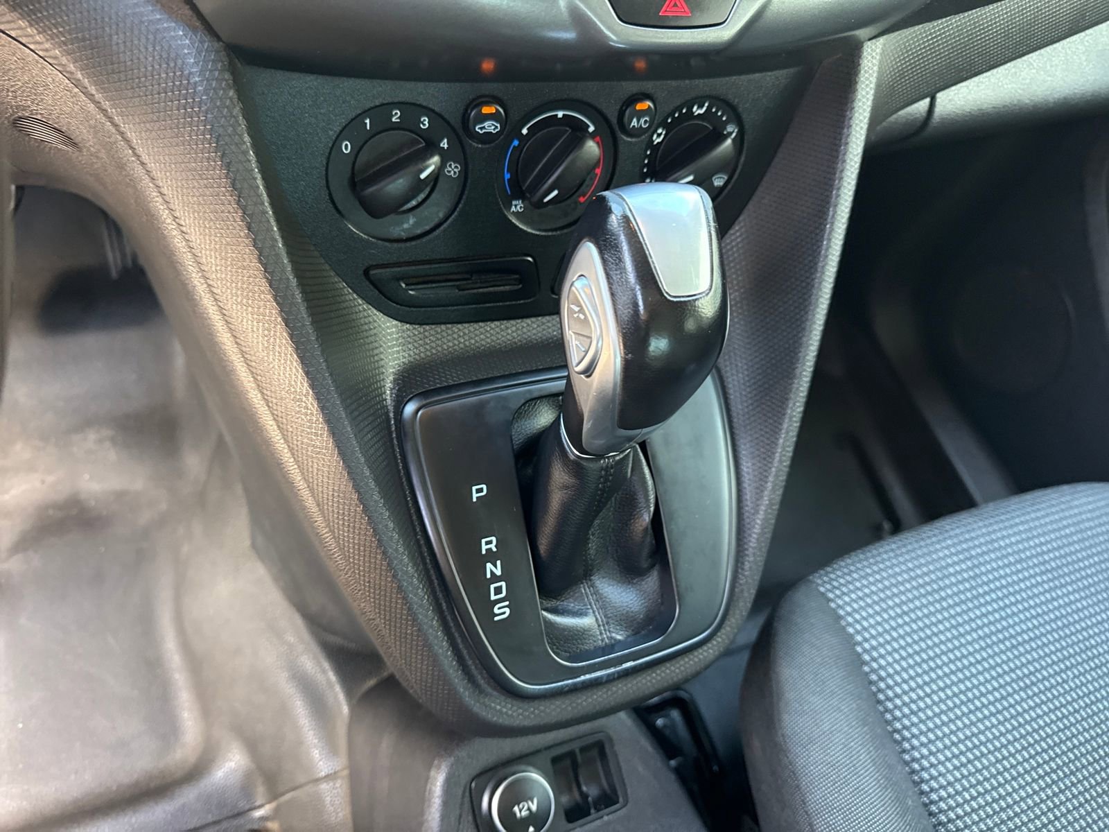 Used 2016 Ford Transit Connect XL FWD image 24