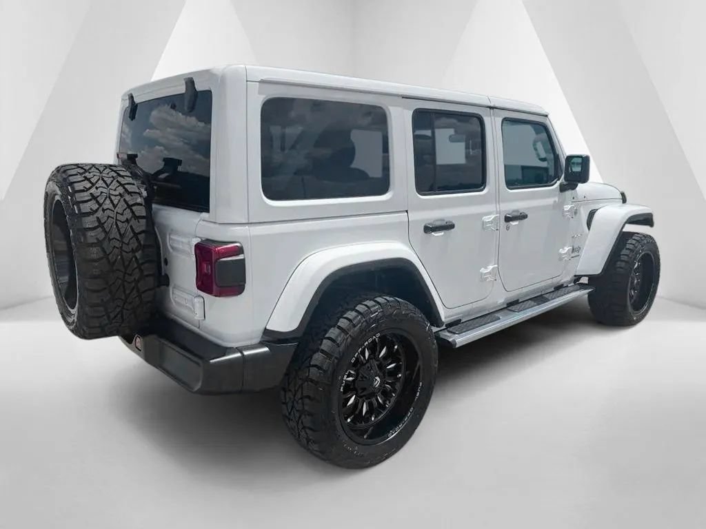 Used 2024 Jeep Wrangler Unlimited Sahara AWD/4WD image 7