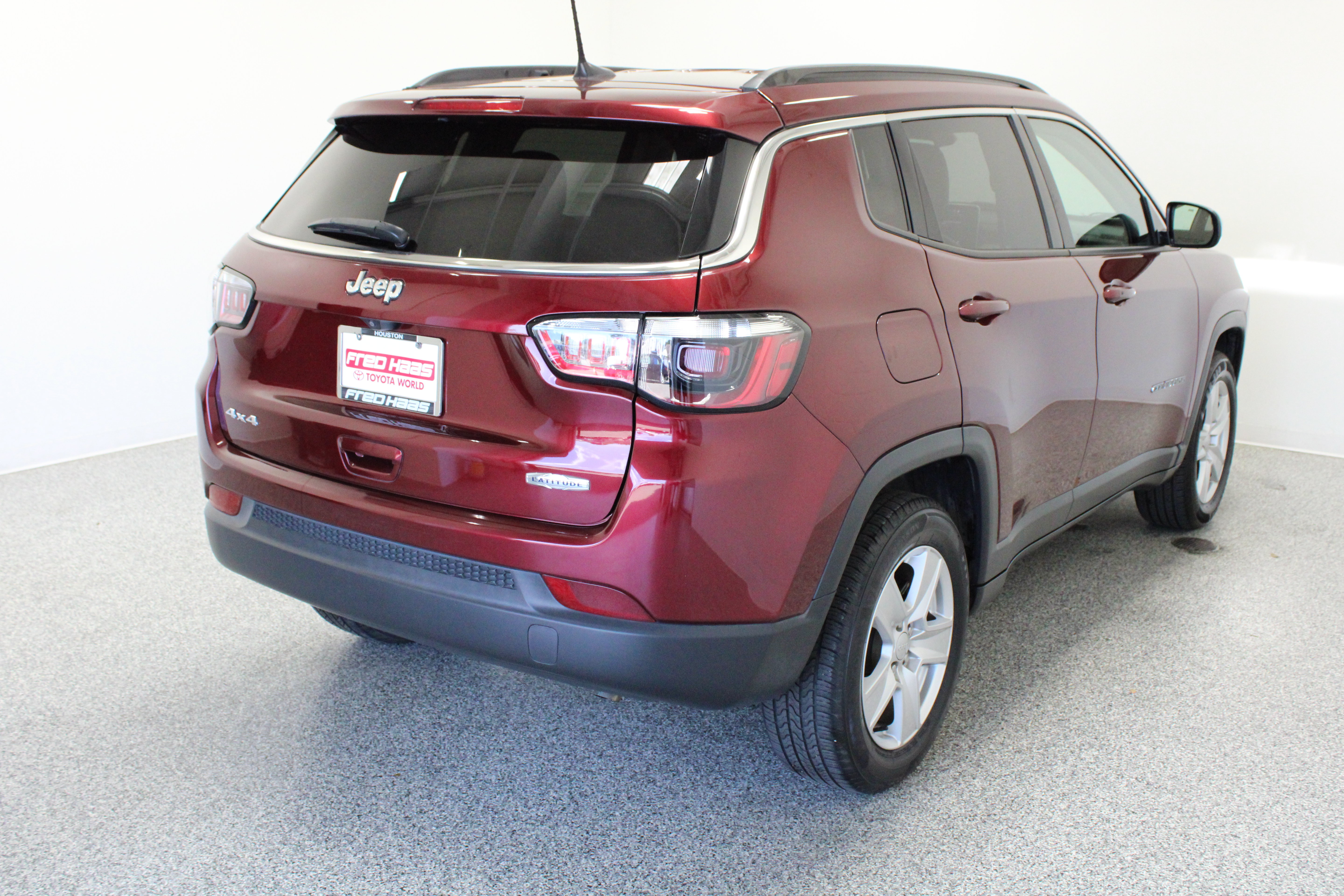 Used 2022 Jeep Compass Latitude w/ Convenience Group AWD/4WD image 7