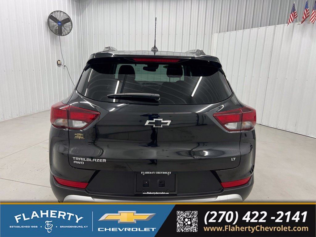 Used 2023 Chevrolet TrailBlazer LT w/ Convenience Package AWD/4WD image 4