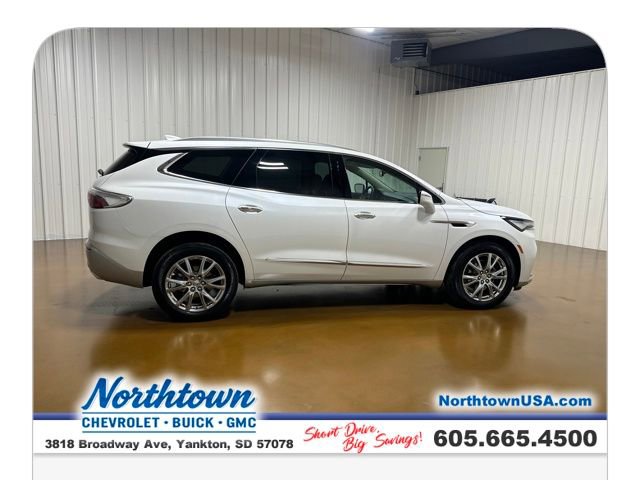 Used 2023 Buick Enclave Essence w/ Experience Buick Package image 7