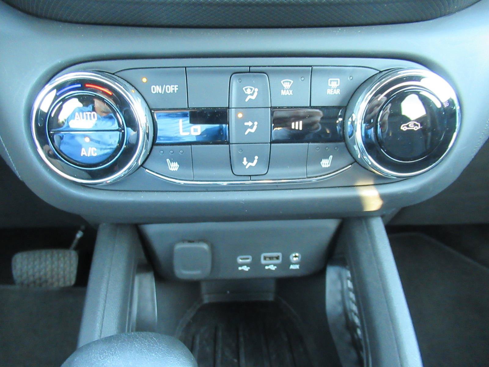 Used 2023 Chevrolet TrailBlazer RS w/ Convenience Package FWD image 28