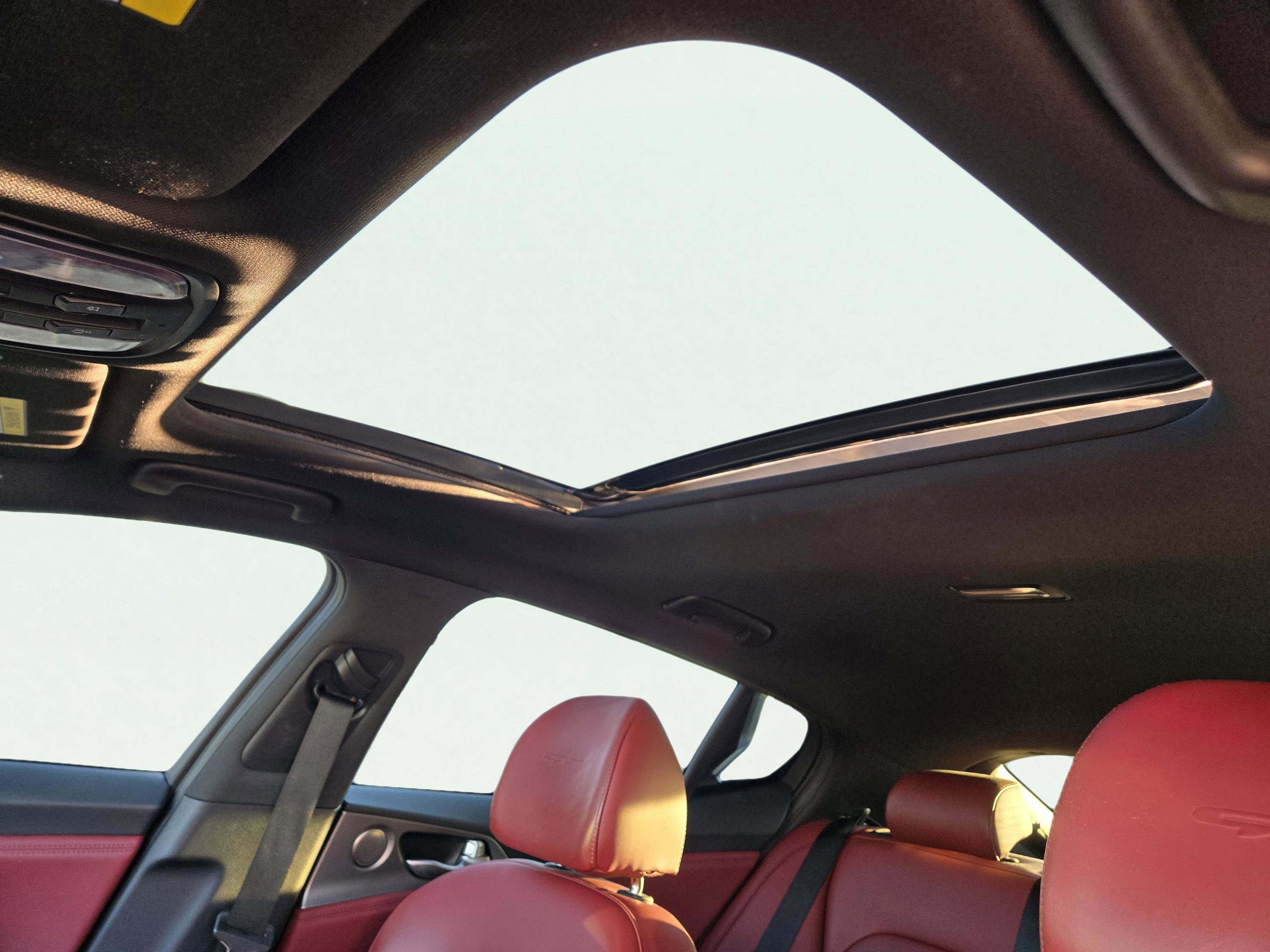 Used 2021 Kia Stinger GT2 image 20