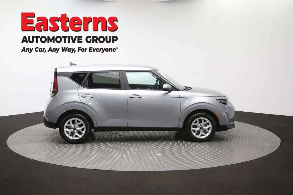 Used 2025 Kia Soul LX w/ LX Technology Package FWD image 43