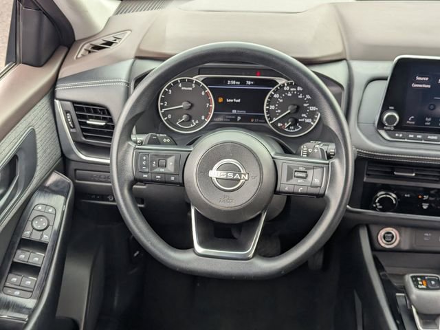 Used 2023 Nissan Rogue S image 18