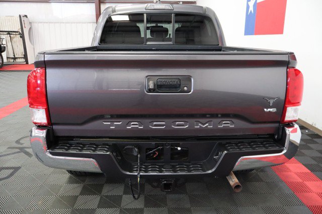 Used 2017 Toyota Tacoma SR5 w/ Tow Package RWD image 13