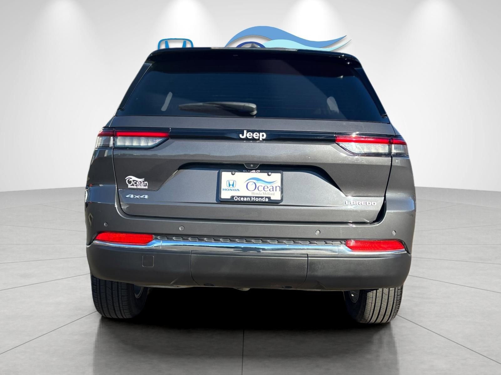 Used 2024 Jeep Grand Cherokee Laredo X w/ Luxury Tech Group I image 4