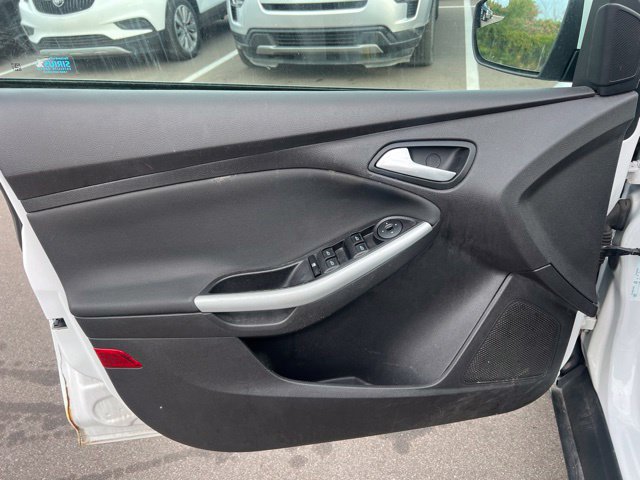 Used 2013 Ford Focus SE FWD image 12